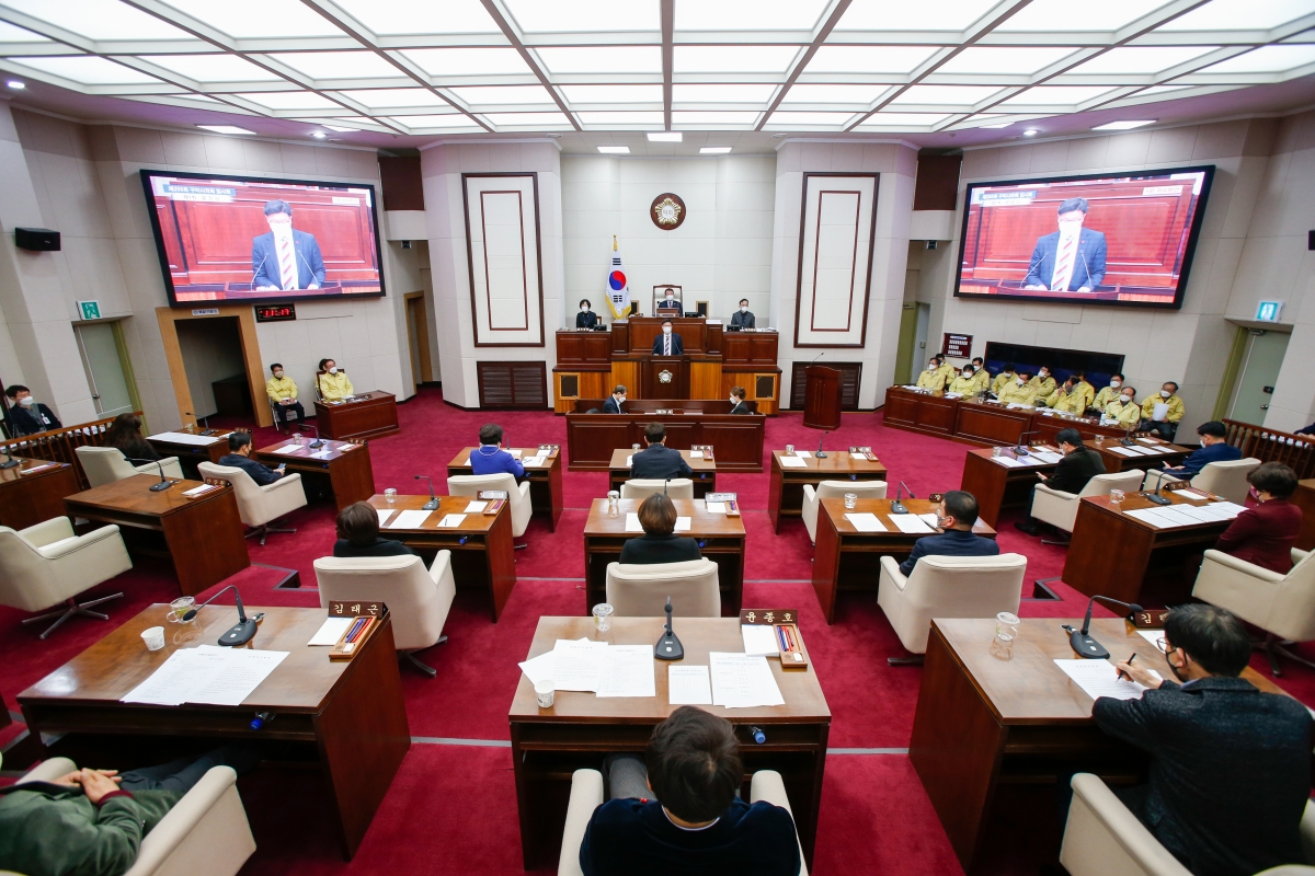 20220118-012[_P7U5806-제255회 임시회 제1차 본회의시 김낙관 의원 5분 자유발언.jpg