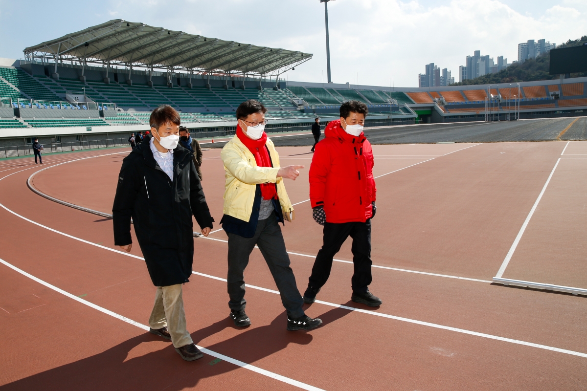 20220216-045[_P7U7500-전국체전 행정사무조사특별위원회 시민운동장 현장방문활동.jpg