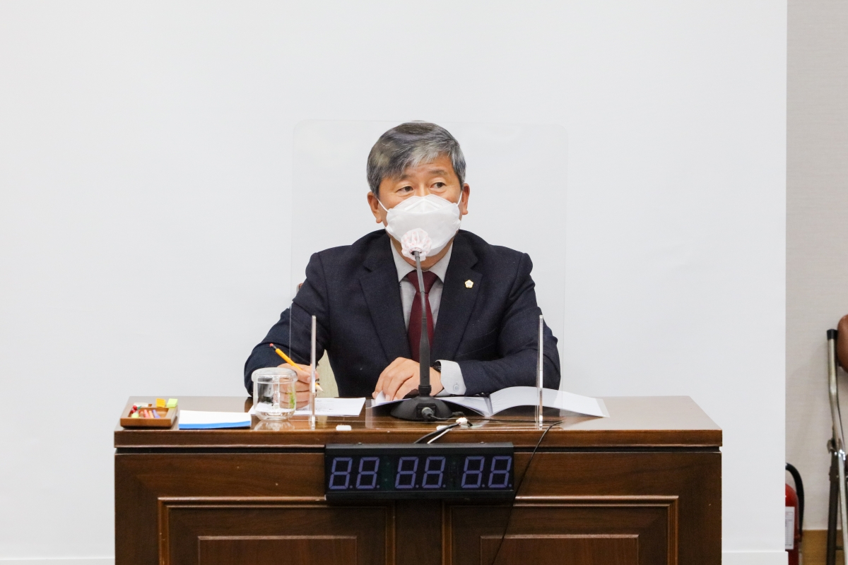 20220316-045[IMG_0270-제256회 임시회시 산업건설위원회 조례안 심사활동.jpg