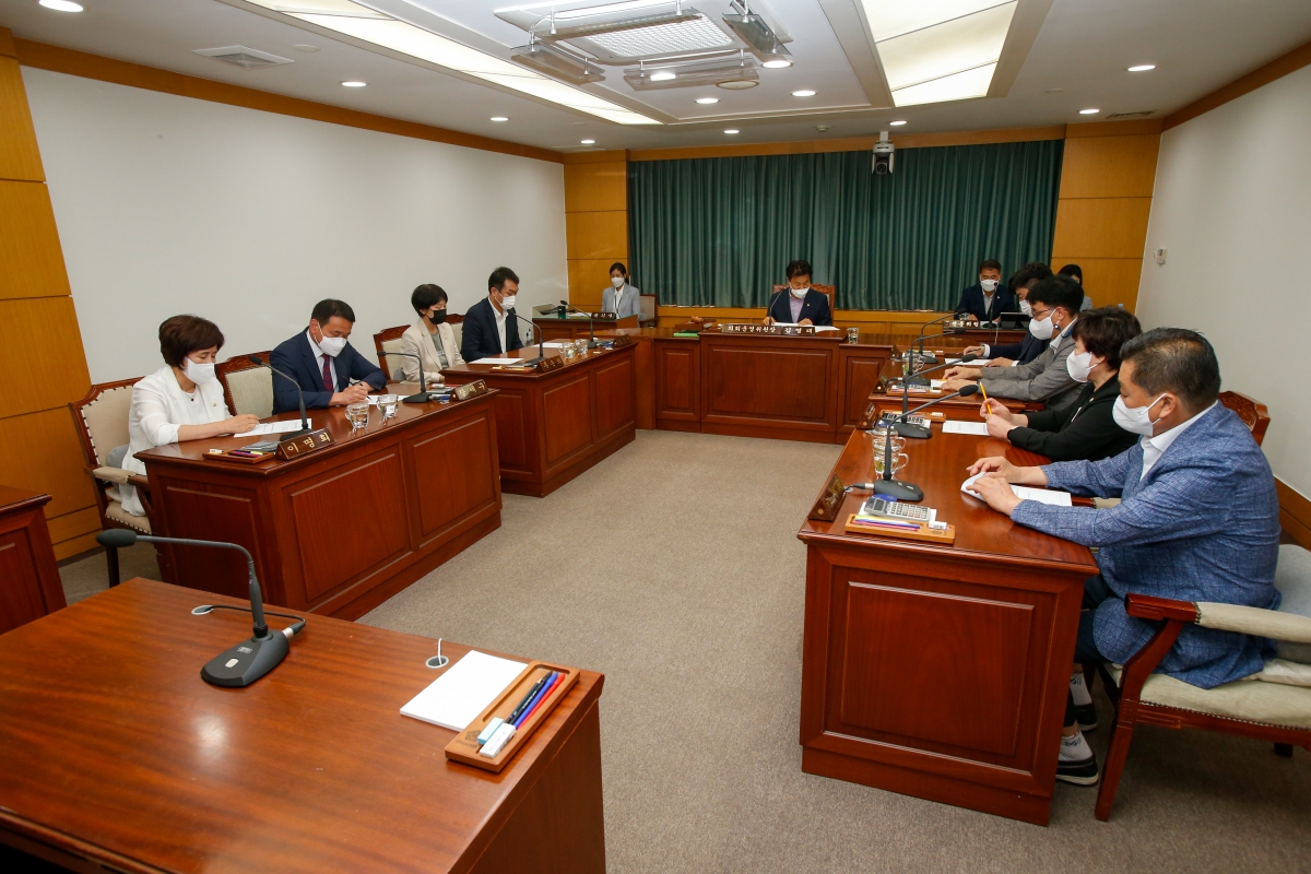 20220705-046[_P7U2814-제259회 임시회시 제1차 의회운영위원회 간사 선임의 건 활동.JPG