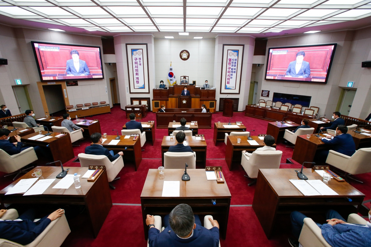 20220705-066[_P7U2870-제259회 임시회 제1차 본회의시 의회운영위원장에 당선된 김영태 의원 당선 인사.JPG