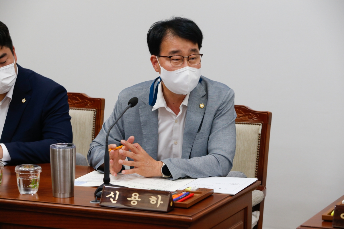 20220713-018[_P7U4157-제260회 임시회시 의회운영위원회 소관 2022년도 주요업무 보고의 건 활동.JPG