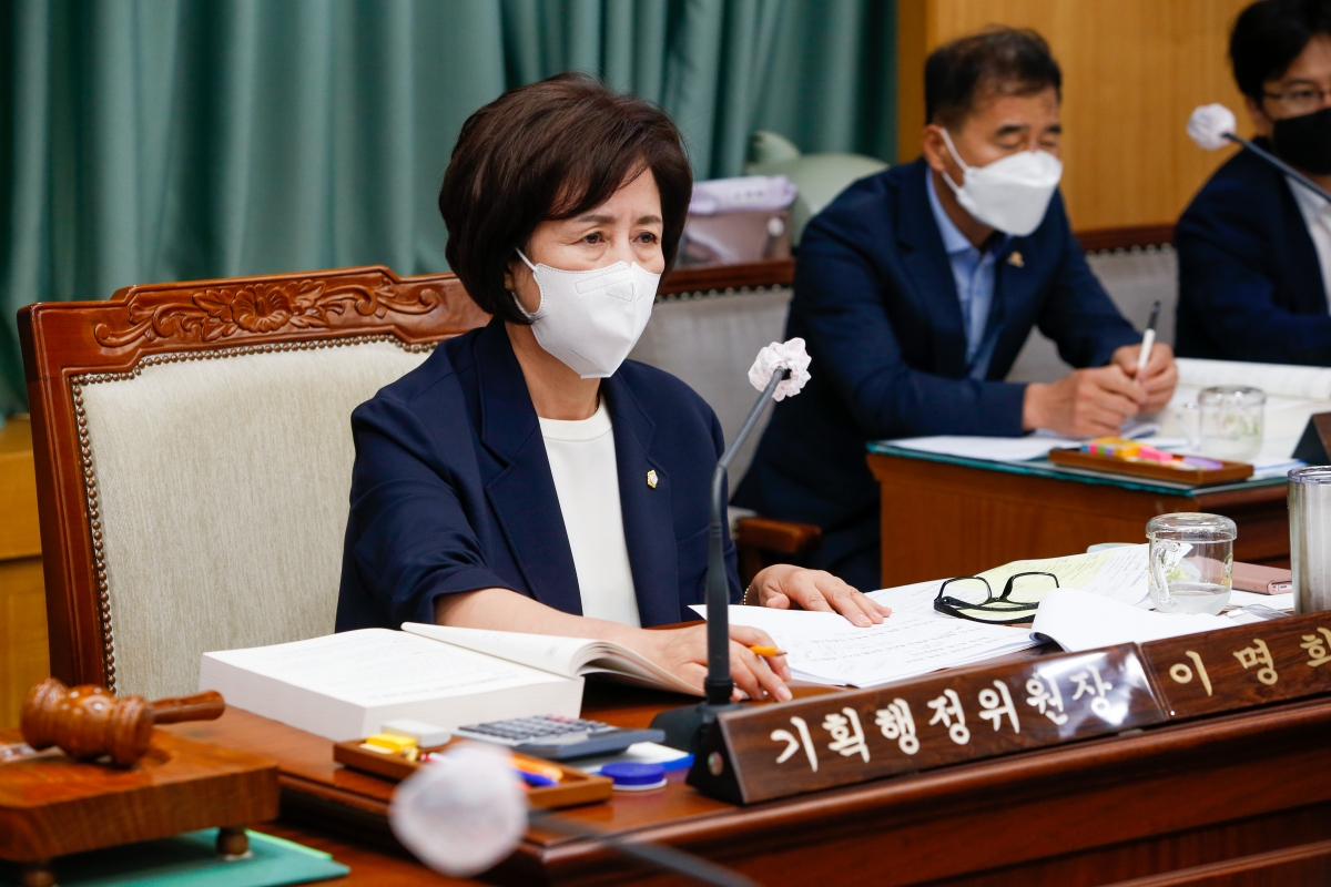 20220713-049[_P7U4432-제260회 임시회시 기획행정위원회 소관 2022년도 주요업무 보고의 건 활동.JPG