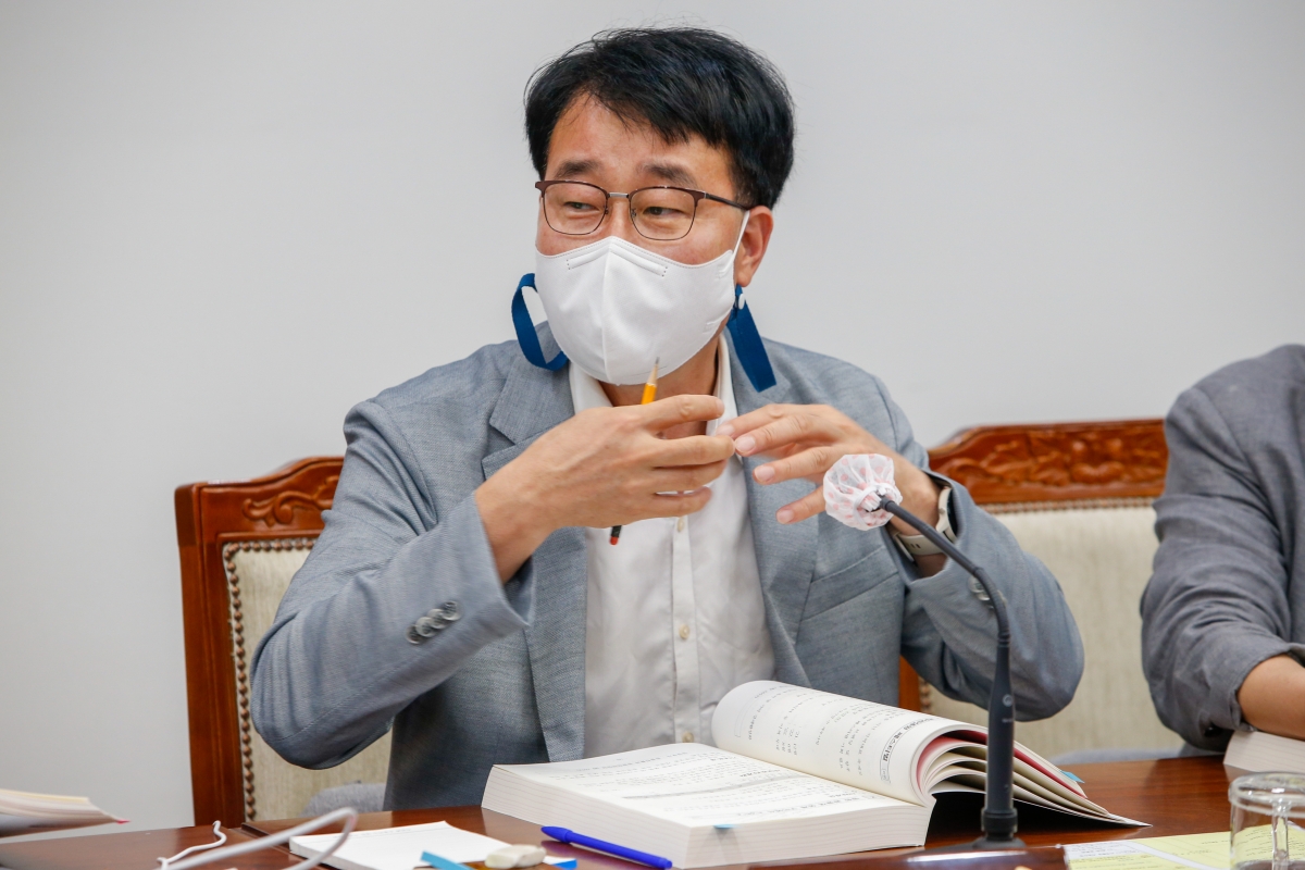 20220713-063[_P7U4497-제260회 임시회시 기획행정위원회 소관 2022년도 주요업무 보고의 건 활동.JPG