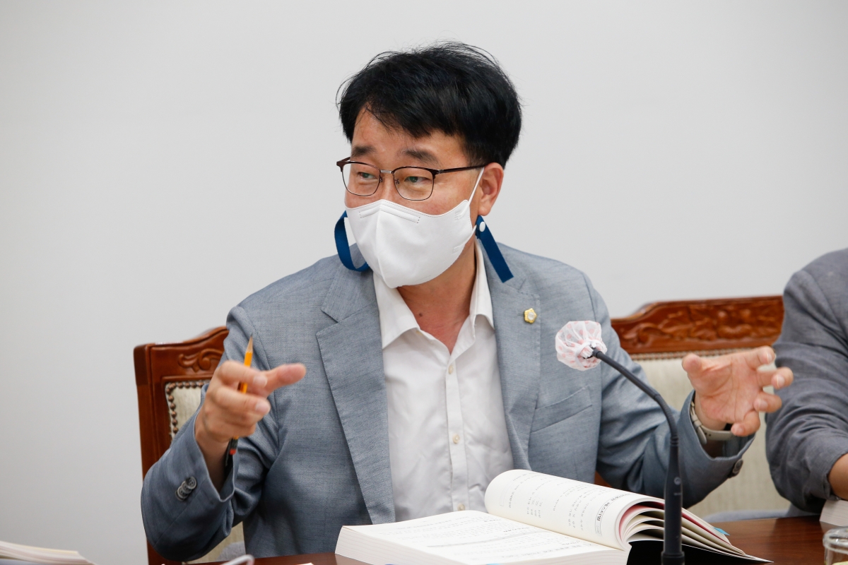 20220713-064[_P7U4499-제260회 임시회시 기획행정위원회 소관 2022년도 주요업무 보고의 건 활동.JPG