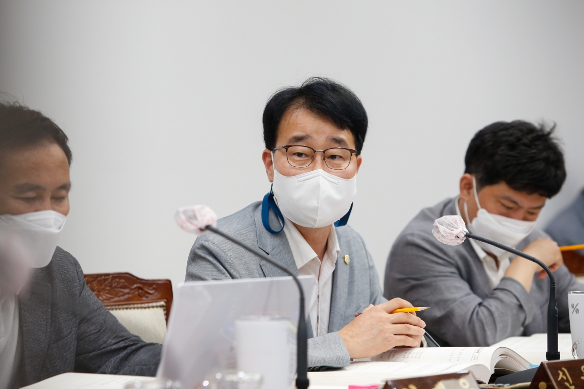 20220714-007[_P7U4543-제260회 임시회시 기획행정위원회 소관 2022년도 주요업무 보고의 건 활동.JPG
