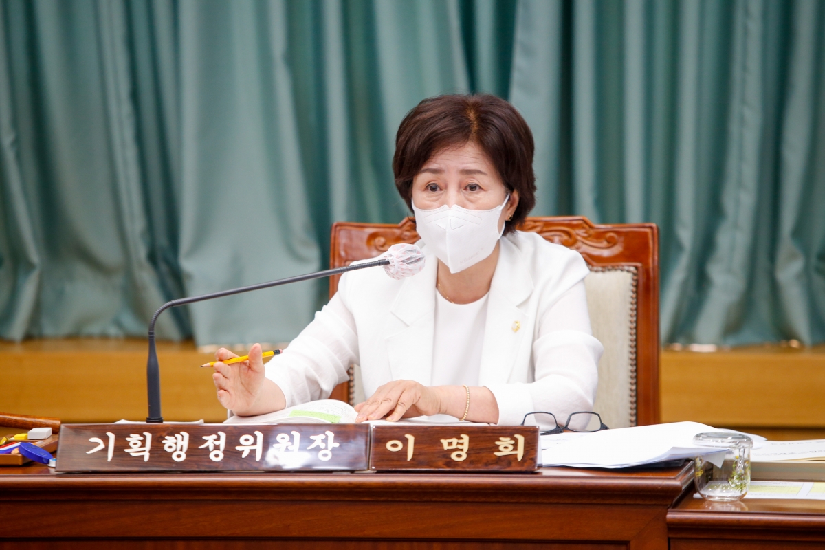 20220714-003[_P7U4573-제260회 임시회시 기획행정위원회 소관 2022년도 주요업무 보고의 건 활동.JPG
