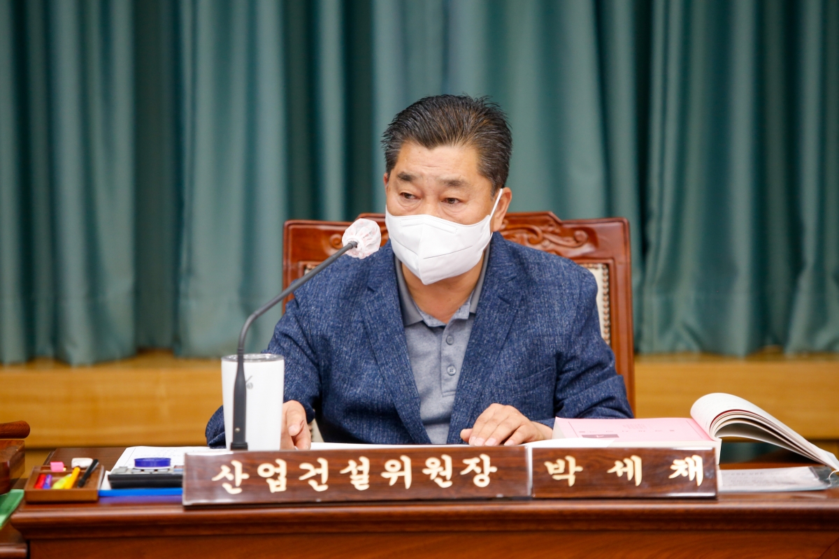 20220713-076[_P7U4285-제260회 임시회시 산업건설위원회 소관 2022년도 주요업무 보고의 건 활동.JPG