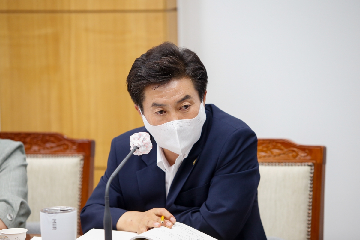 20220713-089[_P7U4367-제260회 임시회시 산업건설위원회 소관 2022년도 주요업무 보고의 건 활동.JPG