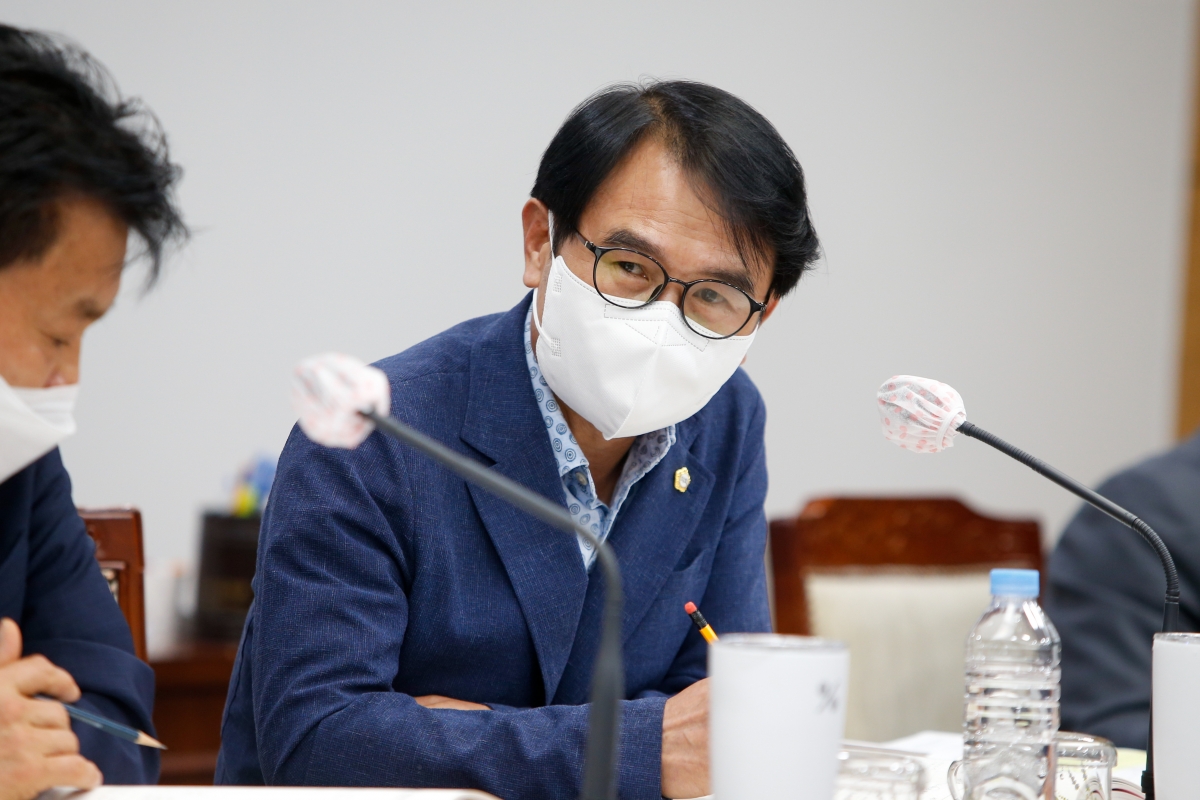 20220714-031[_P7U4671-제260회 임시회시 산업건설위원회 소관 2022년도 주요업무 보고의 건 활동.JPG