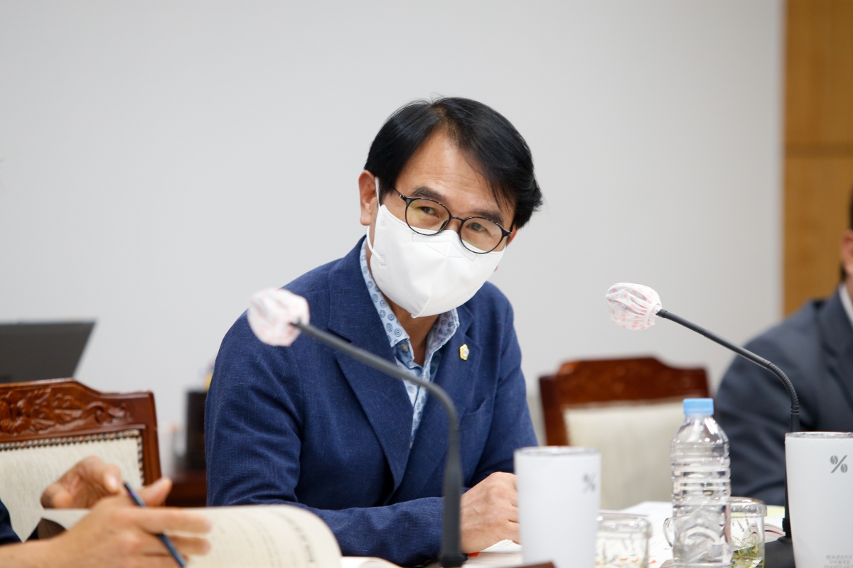 20220714-032[_P7U4673-제260회 임시회시 산업건설위원회 소관 2022년도 주요업무 보고의 건 활동.JPG