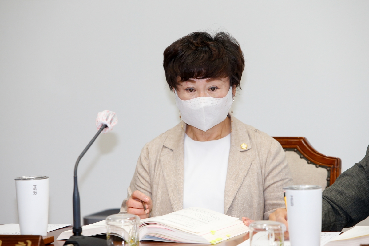 20220714-030[_P7U4727-제260회 임시회시 산업건설위원회 소관 2022년도 주요업무 보고의 건 활동.JPG