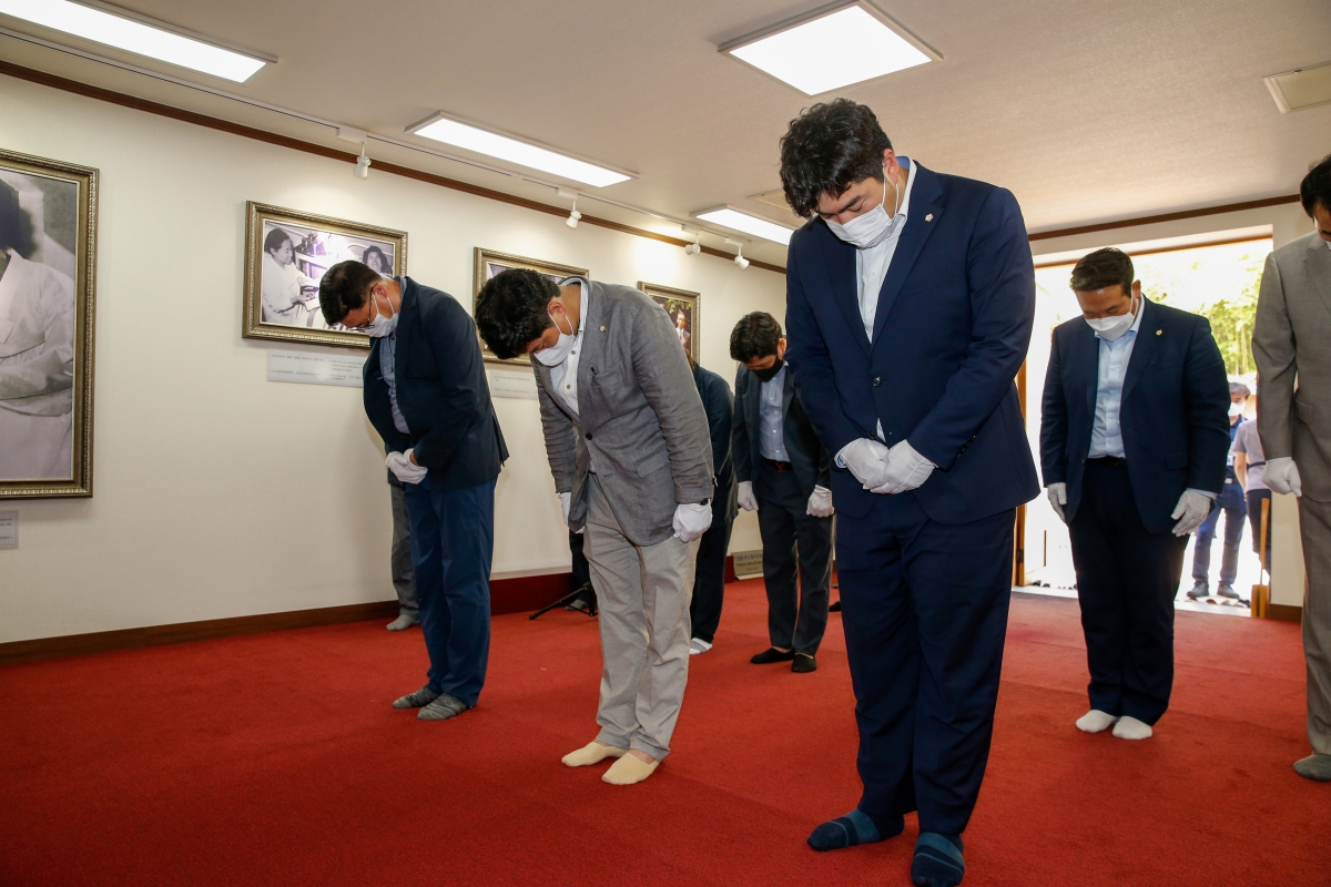 20220719-075[_P7U5919-제260회 임시회 기획행정위원회 박정희대통령 생가 현장방문.JPG