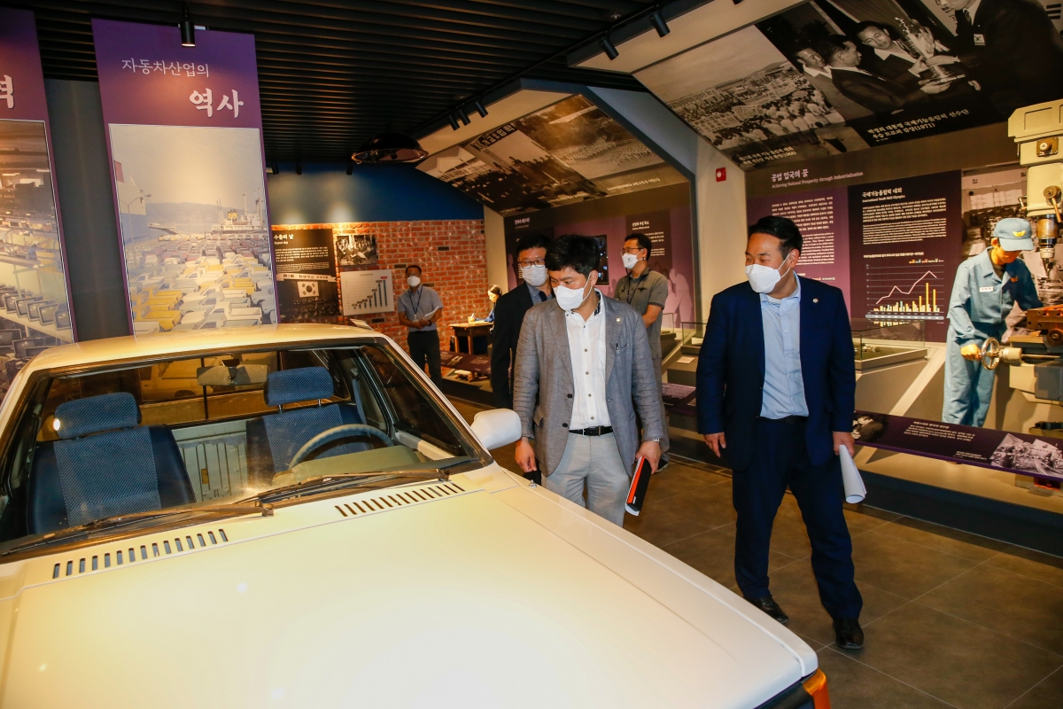 20220719-129[_P7U6055-제260회 임시회 기획행정위원회 박정희대통령 역사자료관 현장방문.JPG