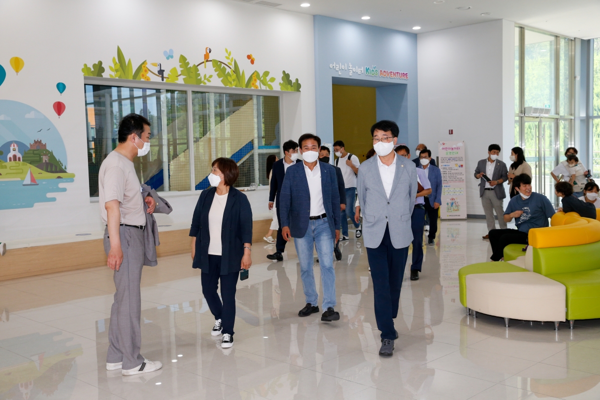 20220719-159[_P7U6146-제260회 임시회 기획행정위원회 새마을운동 테마공원 현장방문.JPG