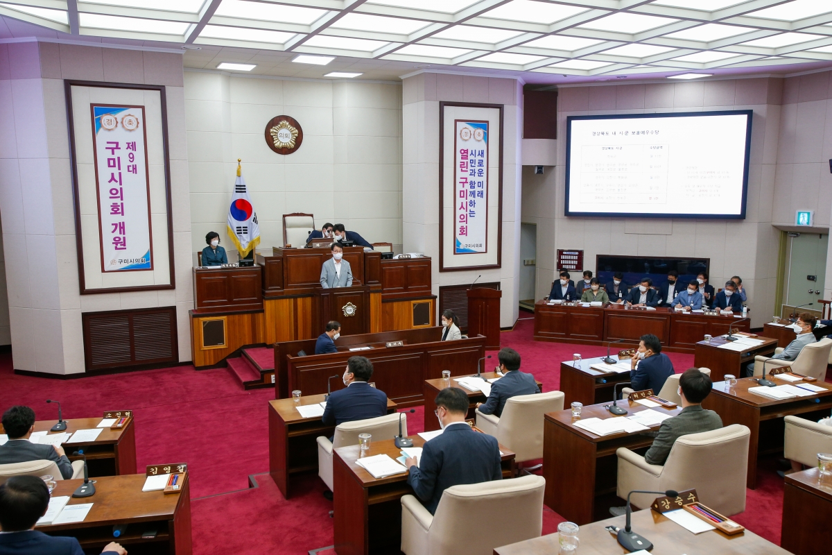 20220722-013[_P7U6358-제260회 임시회 제2차 본희의시 신용하 의원 5분 자유발언.JPG