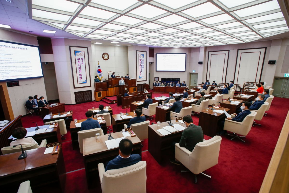 20220722-014[_P7U6360-제260회 임시회 제2차 본희의시 신용하 의원 5분 자유발언.JPG