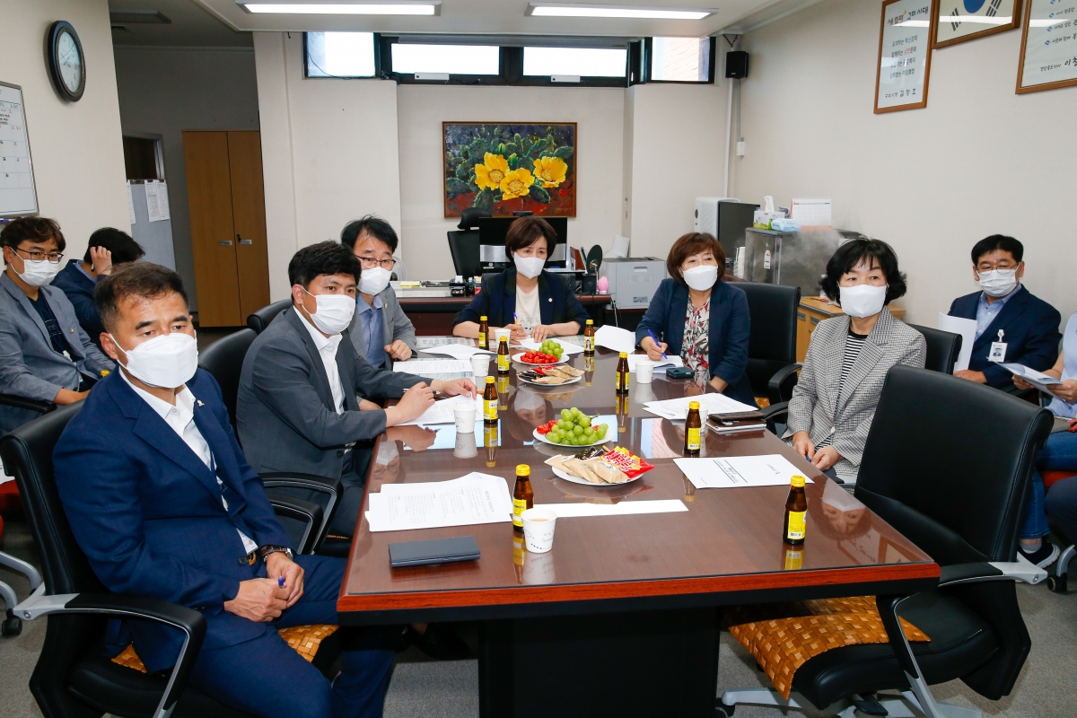 20220907-106[_P7U1160-제261회 제1차 정례회시 문화예술회관 공사현장방문.JPG