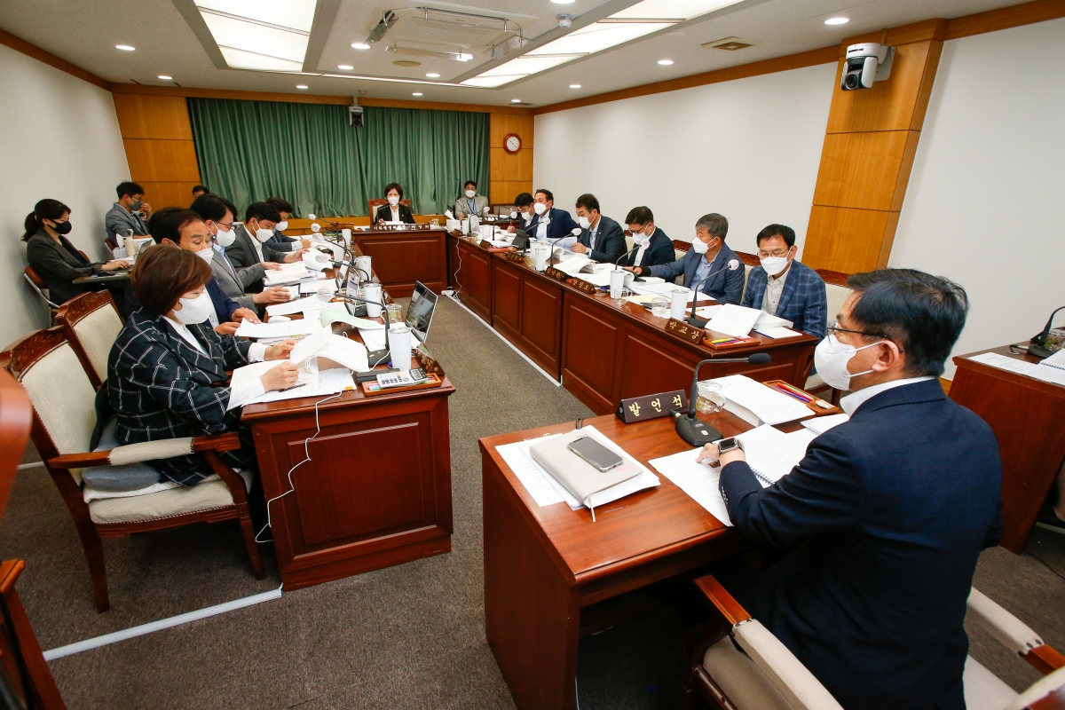 20220915-001[_P7U2023-제261회 제1차 정례회 기획행정위원회 소관 2022년도 행정사무감사 활동.JPG