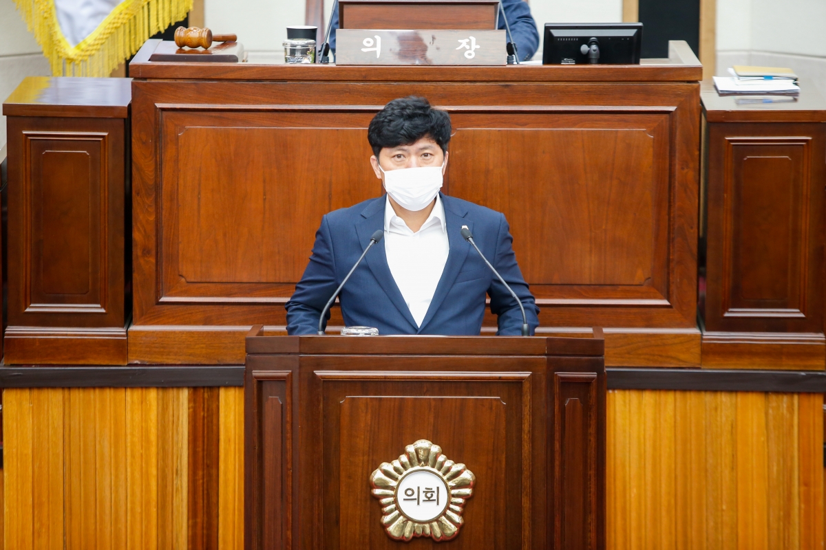 20221018-006[_P7U6966-제262회 임시회 제1차 본회의시 소진혁 의원 5분 자유발언.JPG