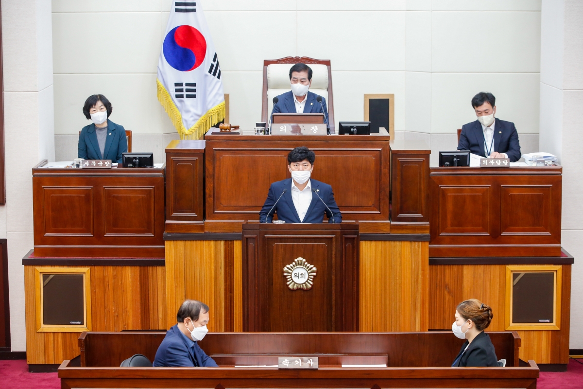 20221018-009[_P7U6985-제262회 임시회 제1차 본회의시 소진혁 의원 5분 자유발언.JPG