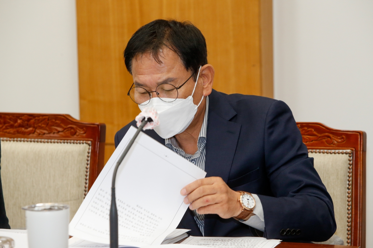 20221019-038[_P7U7388-제262회 임시회시 기획행정위원회 조례안 심사활동.JPG