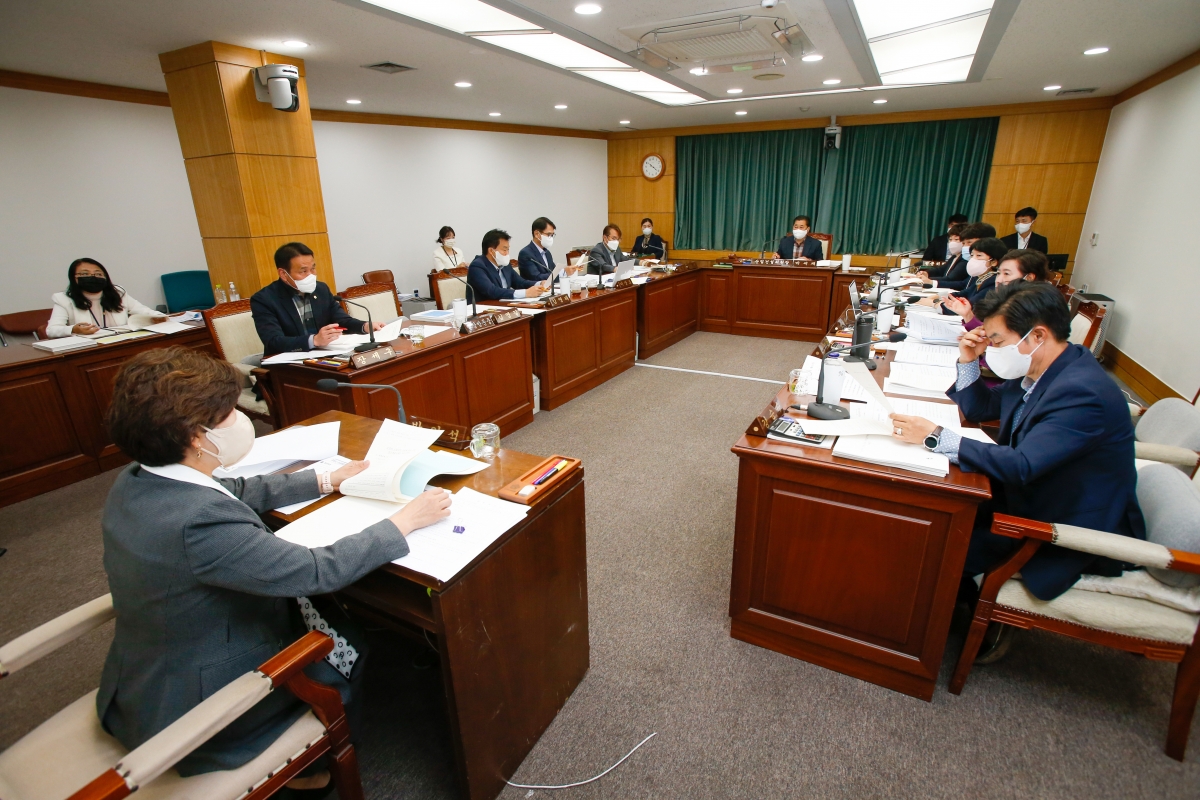 20221019-043[_P7U7271-제262회 임시회시 산업건설위원회 조례안 심사활동.JPG