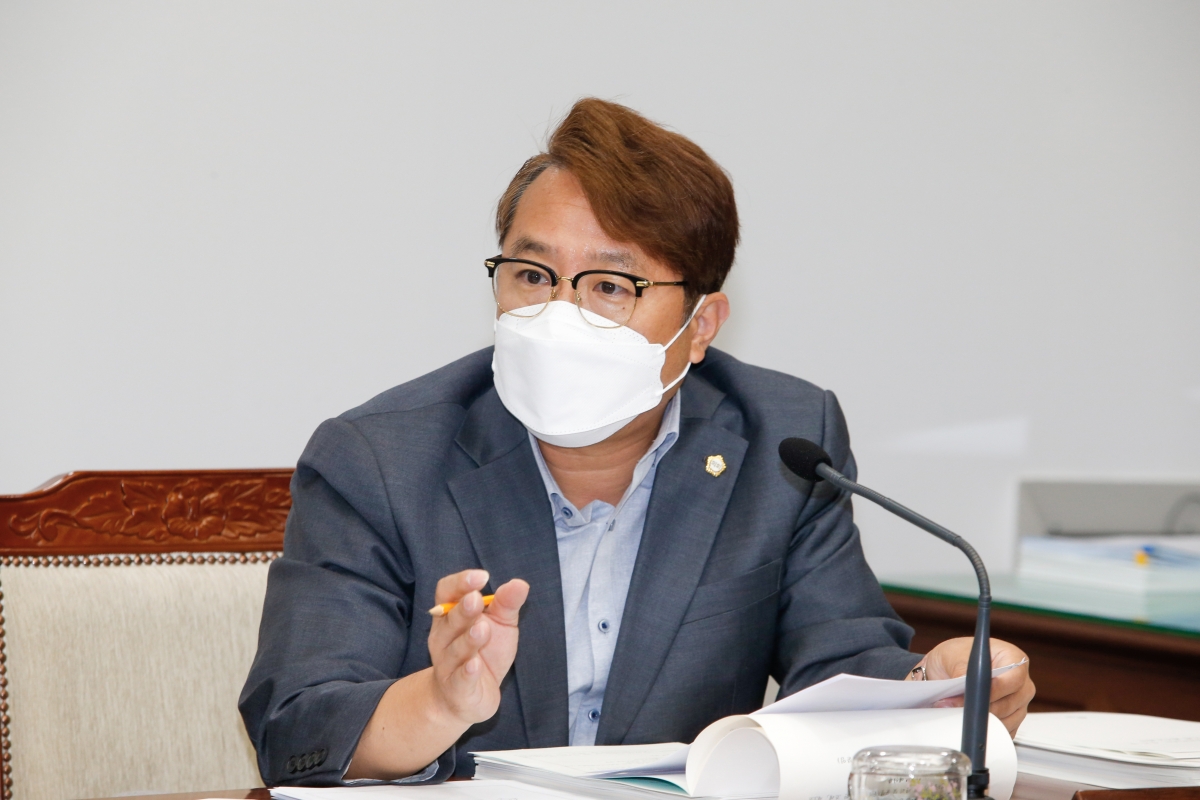 20221019-071[_P7U7349-제262회 임시회시 산업건설위원회 조례안 심사활동.JPG