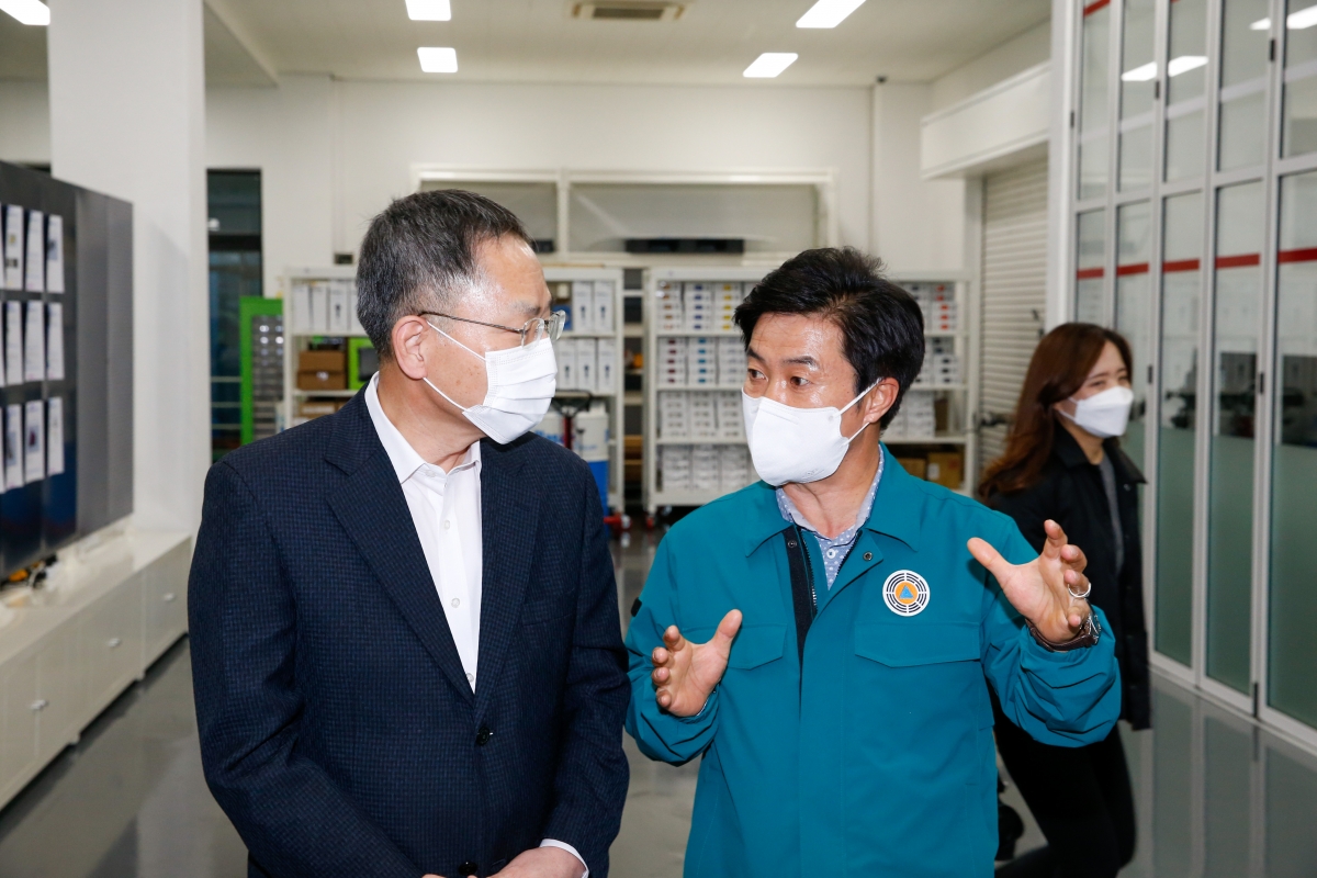 20221020-091[_P7U7670-제262회 임시회시 산업건설위원회 구미전자정보기술원 현장방문활동.JPG