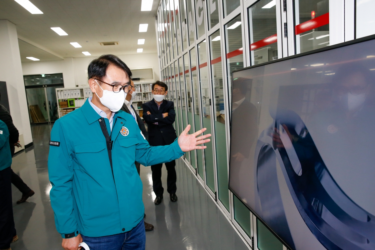 20221020-088[_P7U7662-제262회 임시회시 산업건설위원회 구미전자정보기술원 현장방문활동.JPG