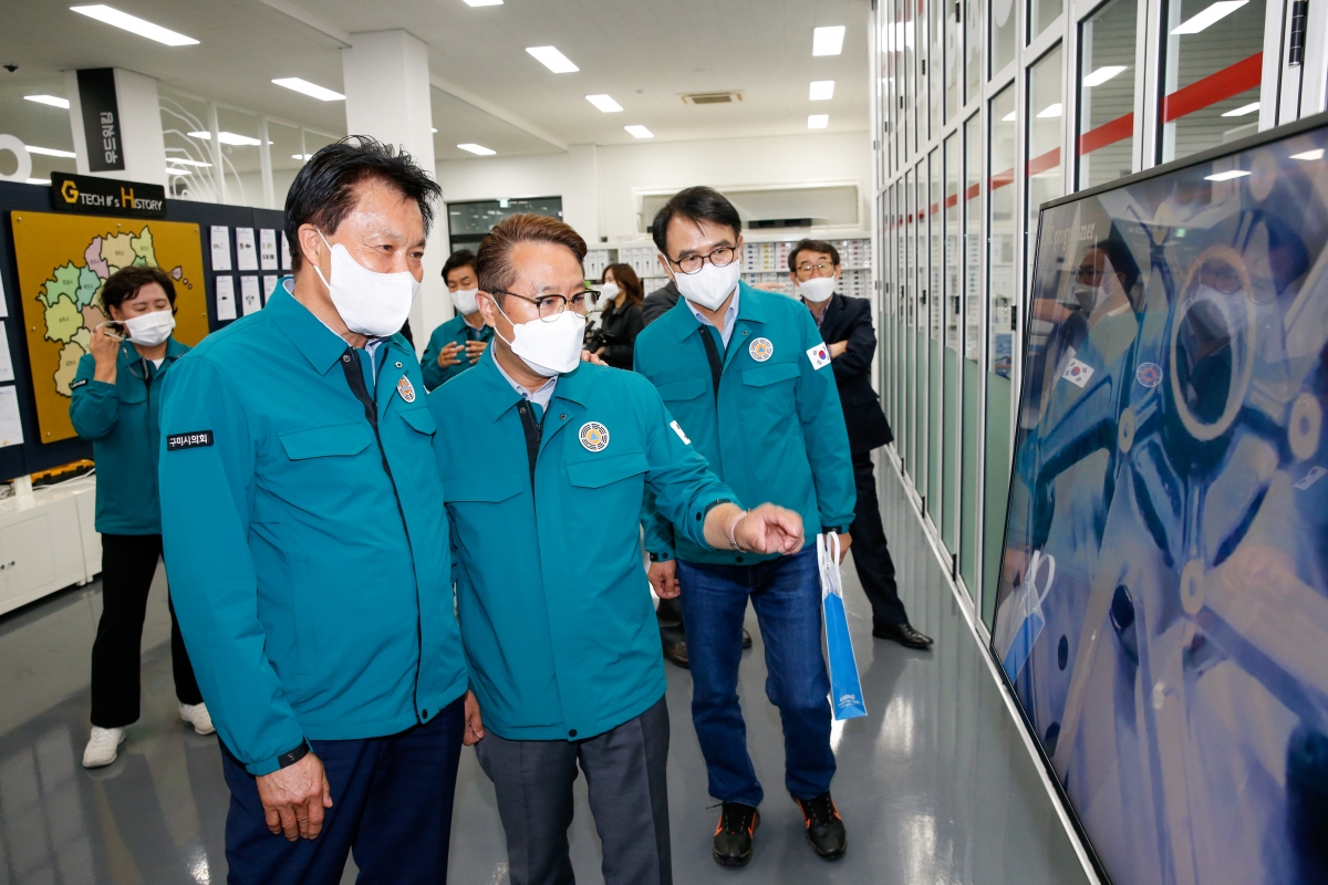 20221020-087[_P7U7660-제262회 임시회시 산업건설위원회 구미전자정보기술원 현장방문활동.JPG