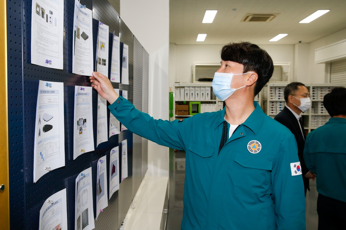 20221020-084[_P7U7649-제262회 임시회시 산업건설위원회 구미전자정보기술원 현장방문활동.JPG