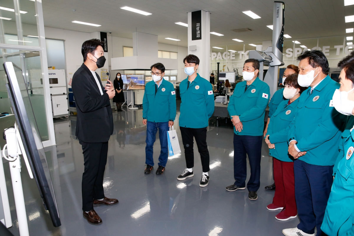 20221020-075[_P7U7621-제262회 임시회시 산업건설위원회 구미전자정보기술원 현장방문활동.JPG