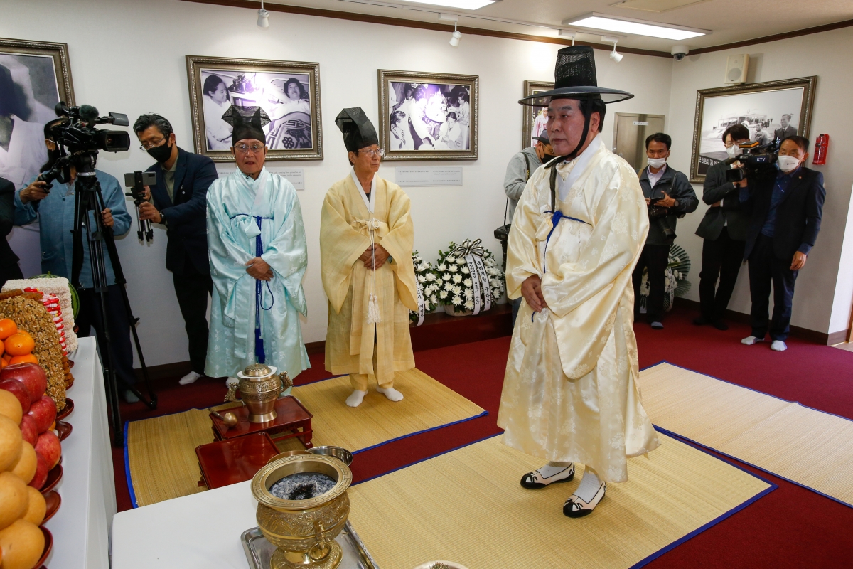20221026-027[_P7U8636-박정희 대통령 43주기 추모제 및 추도식.JPG