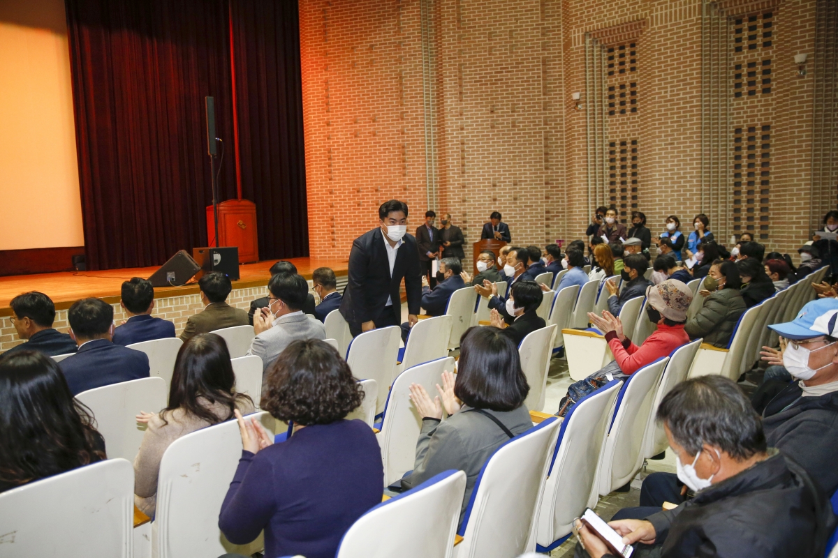 20221118-007[_P7U1656-1-대한안마사협회 경북지부 제40주년 창립기념식 및 보수교육.jpg