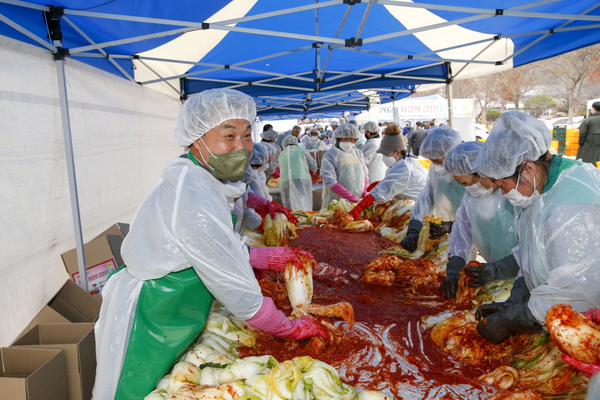 20221122-079[_P7U2235-1-2022 사랑의 김장담그기 행사.jpg