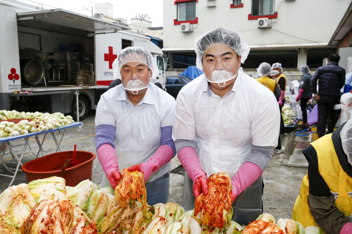20221024-032[_P7U2369-2-대한적십자사봉사회 구미시지구협의회 김장나눔행사.jpg