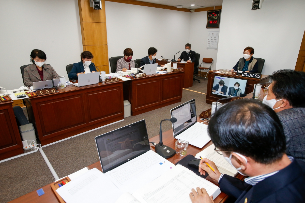 20221129-049[_P7U3191-제263회 구미시의회 제2차 정례회시 산업건설위원회 2023년도 예산안 및 기금운용계획안 예비심사활동.JPG