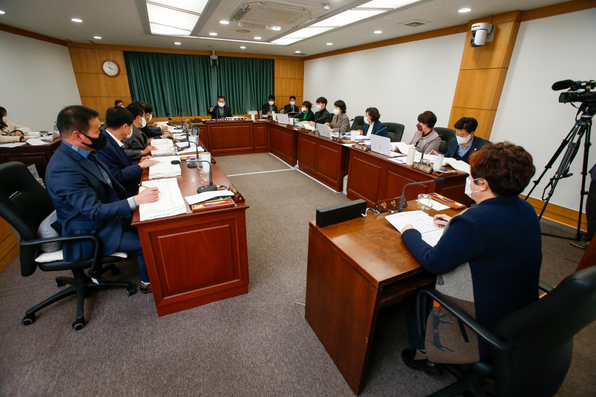 20221129-043[_P7U3177-제263회 구미시의회 제2차 정례회시 산업건설위원회 2023년도 예산안 및 기금운용계획안 예비심사활동.JPG