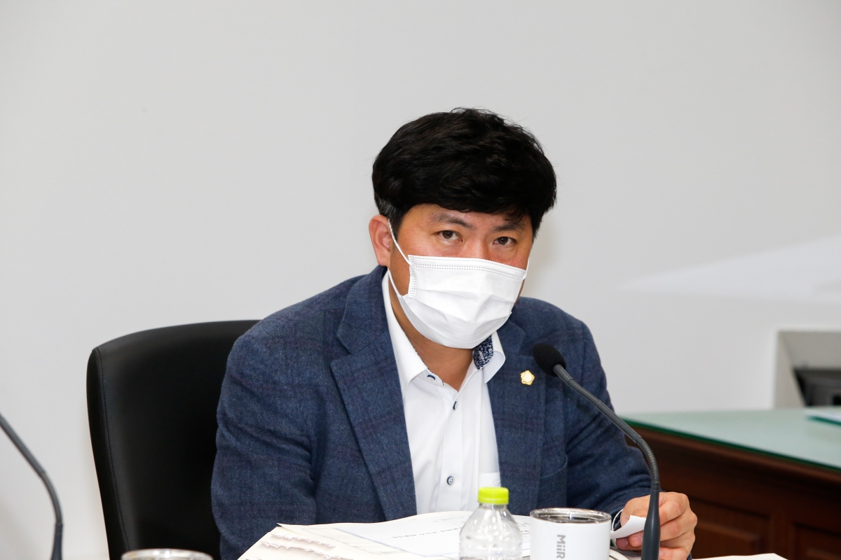 20221205-035[_P7U4519-제263회 구미시의회 제2차 정례회시 예산결산특별위원회 2023년도 예산안 및 기금운용계획안 심사활동.JPG