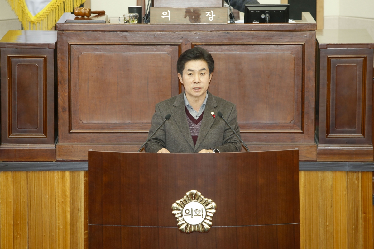 20221212-036[_P7U5550-1-제263회 구미시의회 제2차 정례회 제2차 본회의시 강승수 예산결산특별위원장 예특위 활동결과보고.jpg