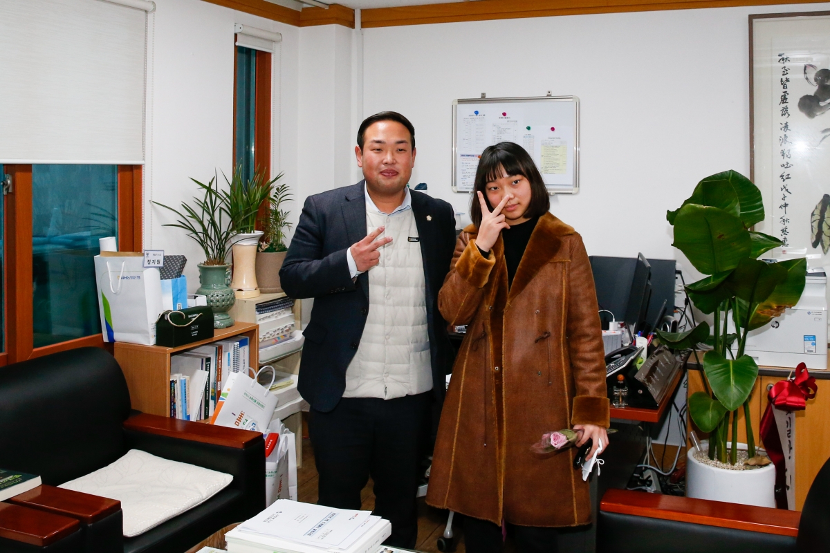 20221210-062[_P7U5235-구미시 청소년 참여기구 구미시의회 방문.JPG