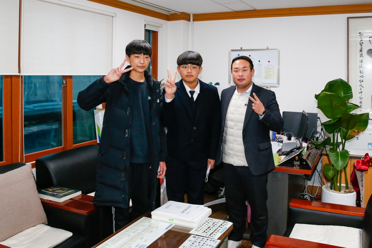 20221210-061[_P7U5231-구미시 청소년 참여기구 구미시의회 방문.JPG