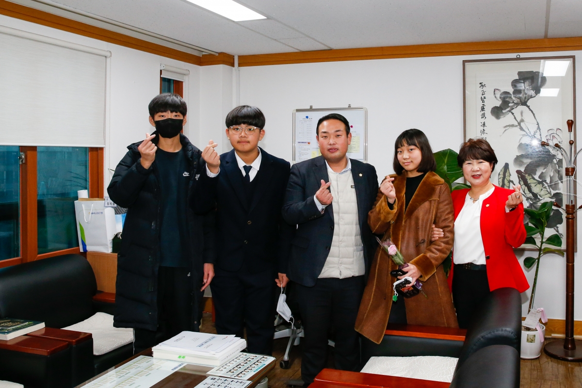 20221210-063[_P7U5239-구미시 청소년 참여기구 구미시의회 방문.JPG