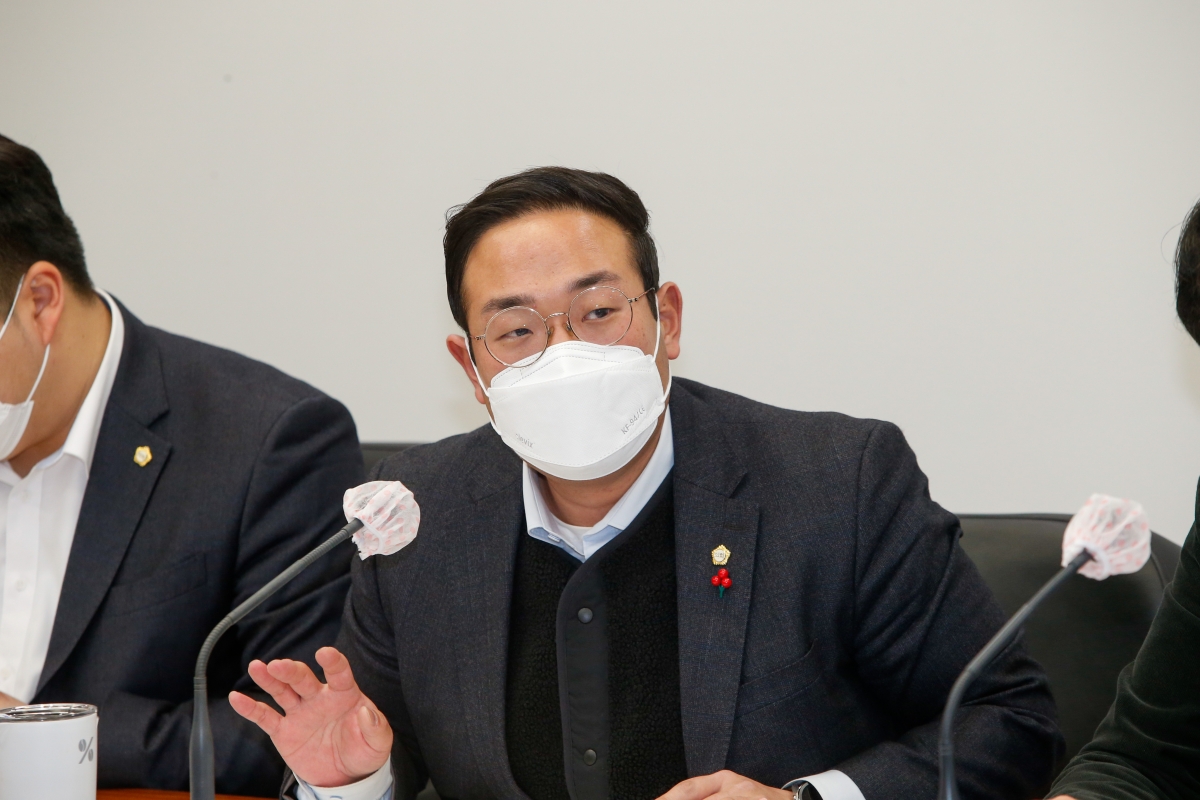 20230111-017[_P7U8778-제264회 임시회 기획행정위원회 조례안 심사활동.JPG