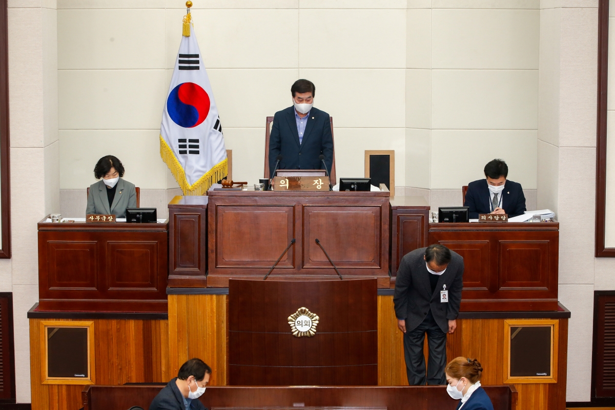 20230116-015[_P7U9146-제264회 임시회 제3차 본회의시 안주찬 의장 회의주재.JPG