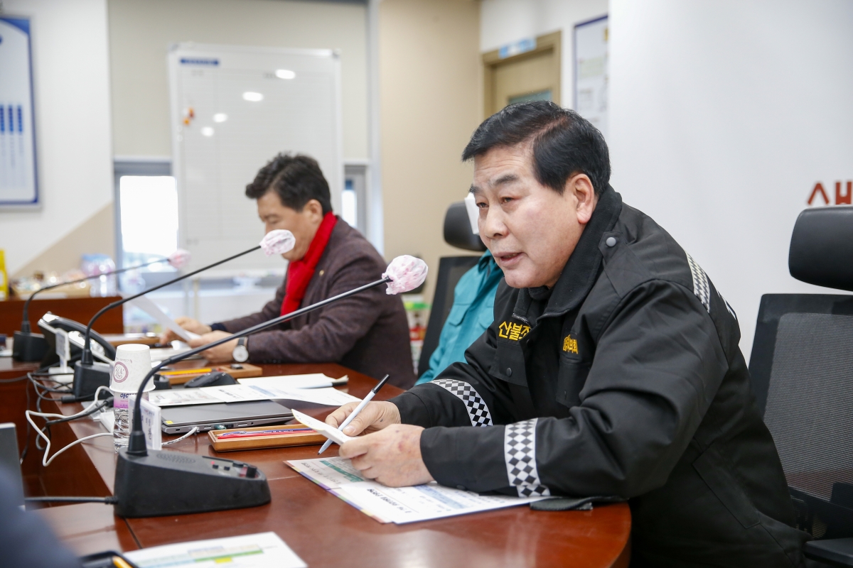 20230121-016[_P7U0205-1- 설 맞이 종합상황실 비상근무자 방문 격려.jpg
