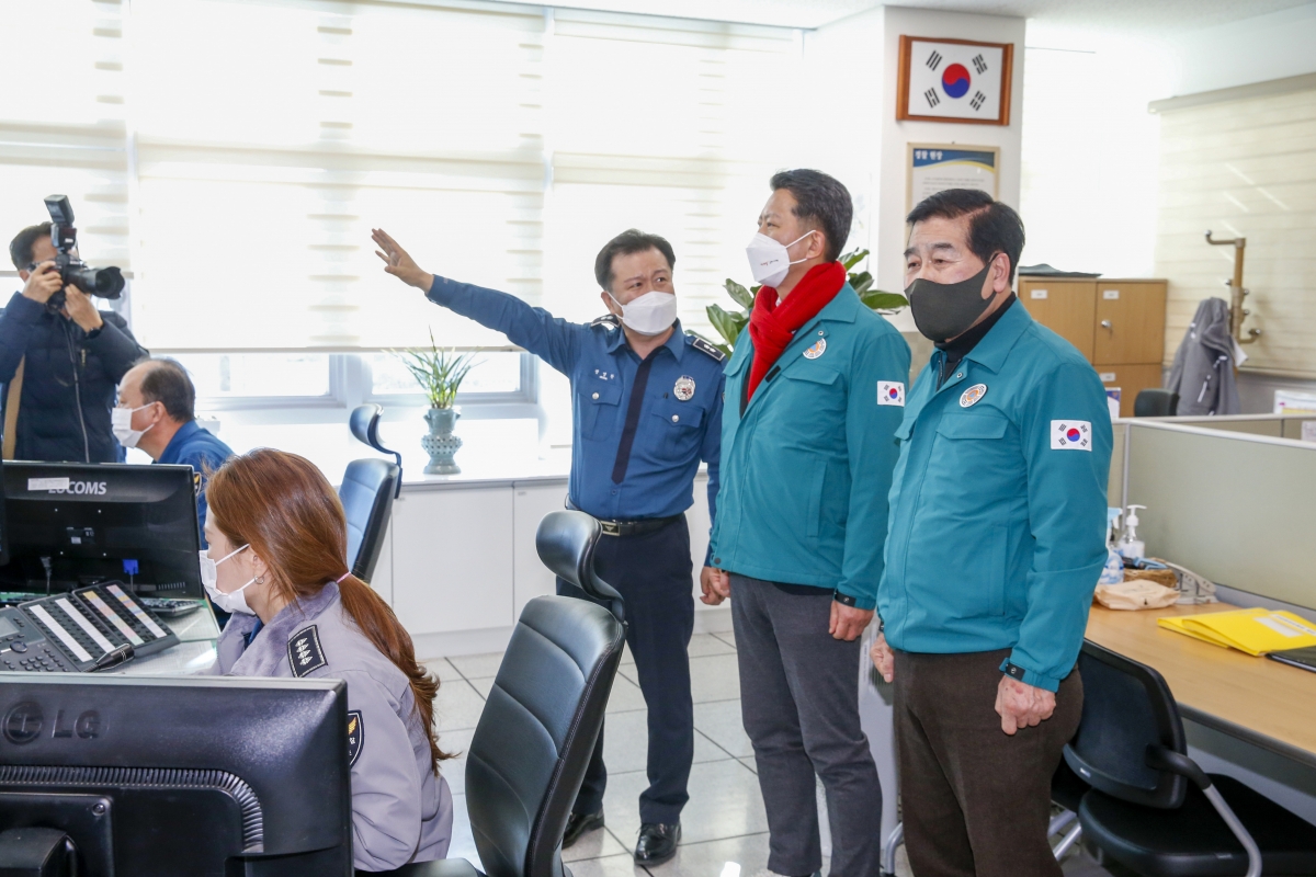 20230120-061[_P7U9992-1-설 맞이 구미경찰서 방문 격려.jpg