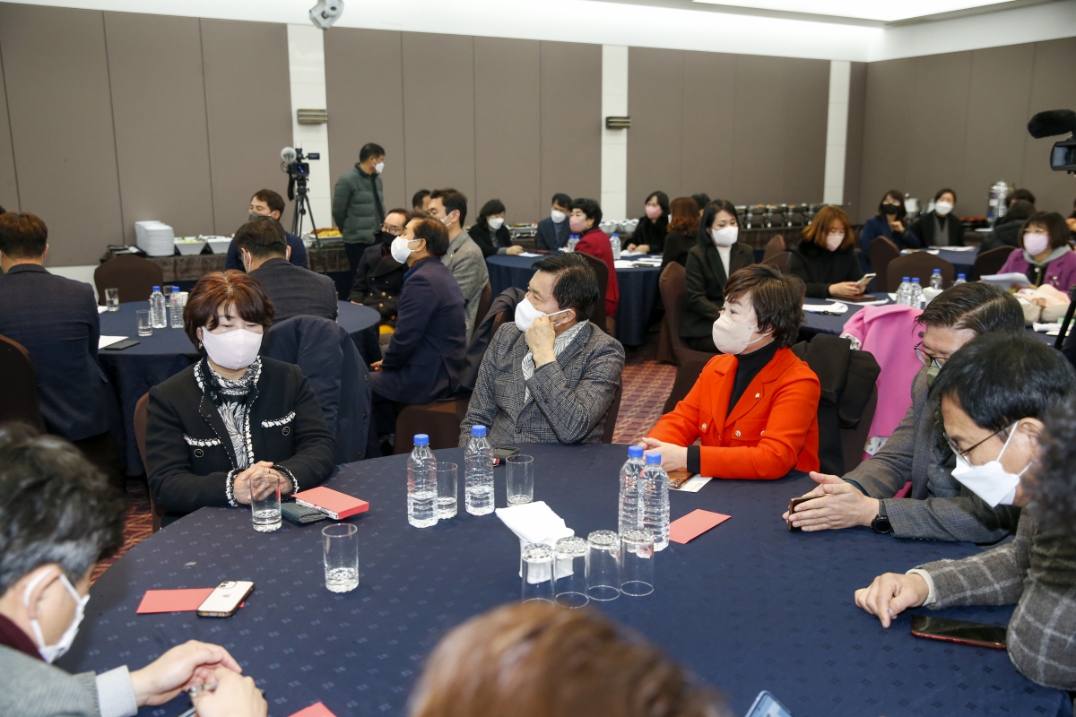 20230126-024[_P7U0498-1-2023 구미시어린이집연합회 정기총회 및 이·취임식.jpg