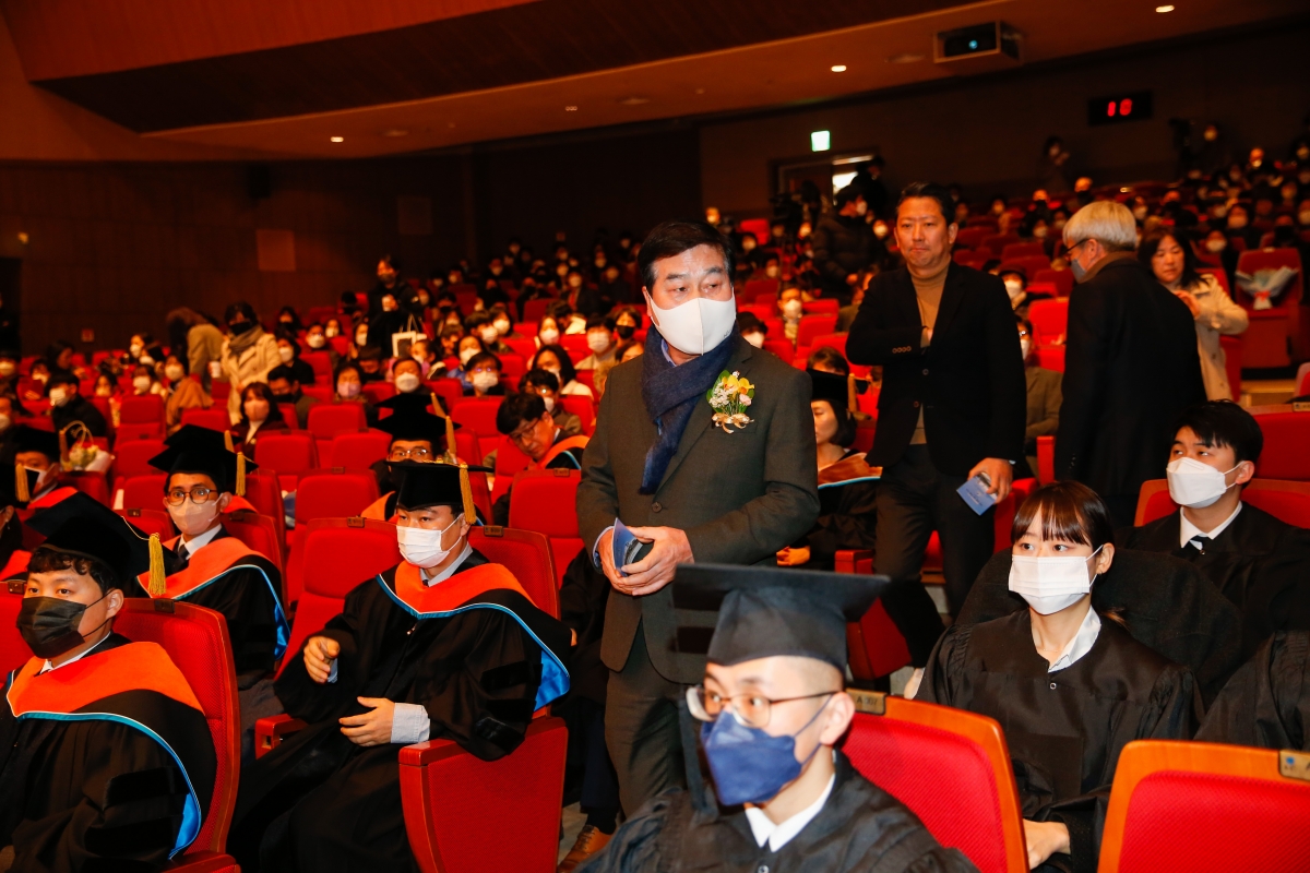 20230217-005[_P7U2432-2022 학년도 금오공과대학교 학위수여식.JPG